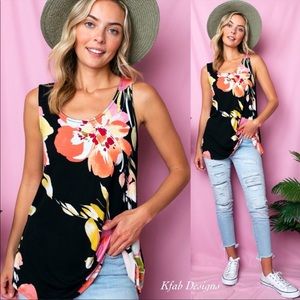 ❤️LAST! Floral Print Soft Jersey Knit Black Relaxed Fit Top!